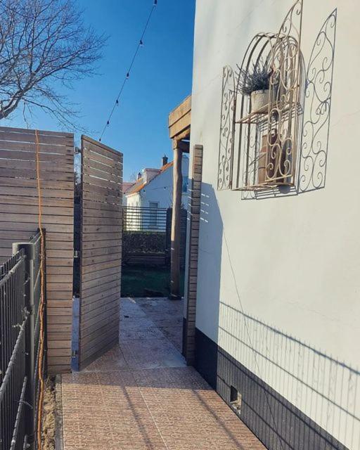 Maison Bellefleur B&B - Pension Ренессе Экстерьер фото